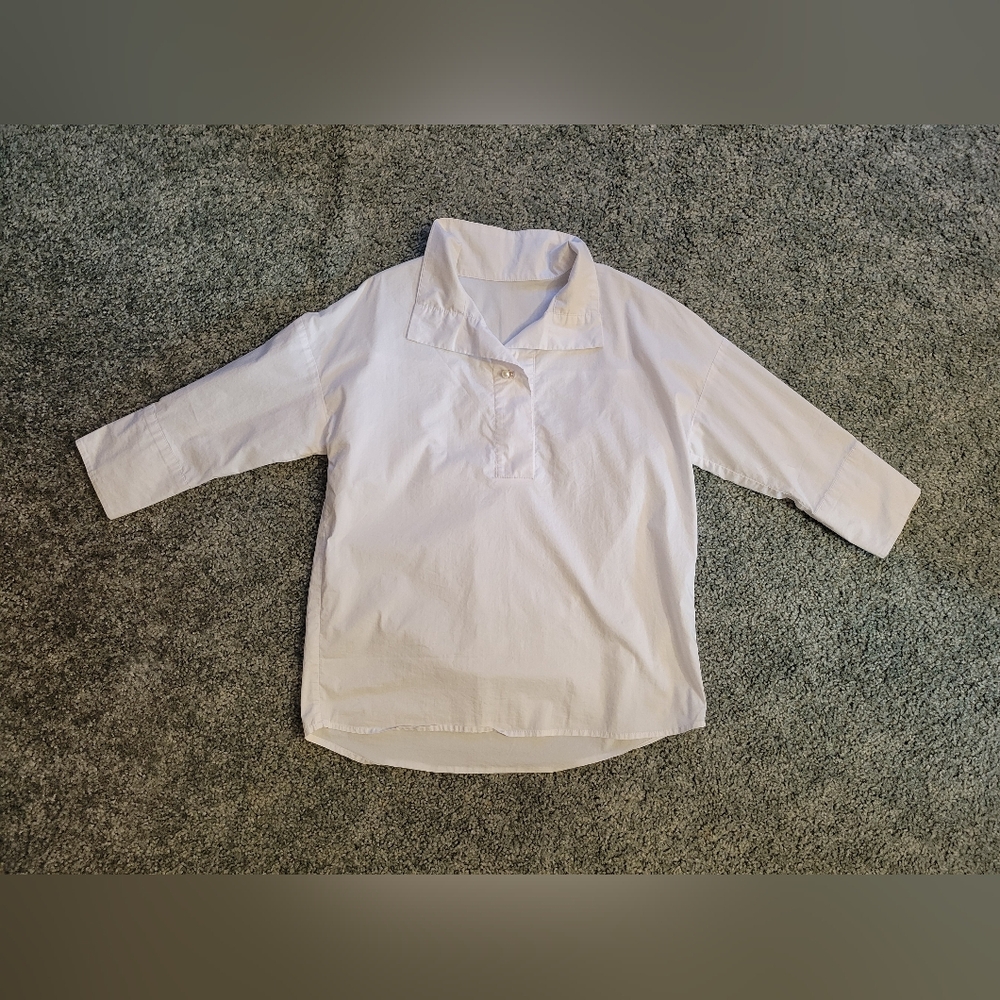 Women blouse with pearls